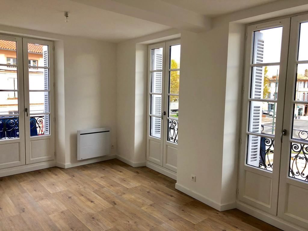 apartment 3 Rooms for rent on LAVAUR (81500)