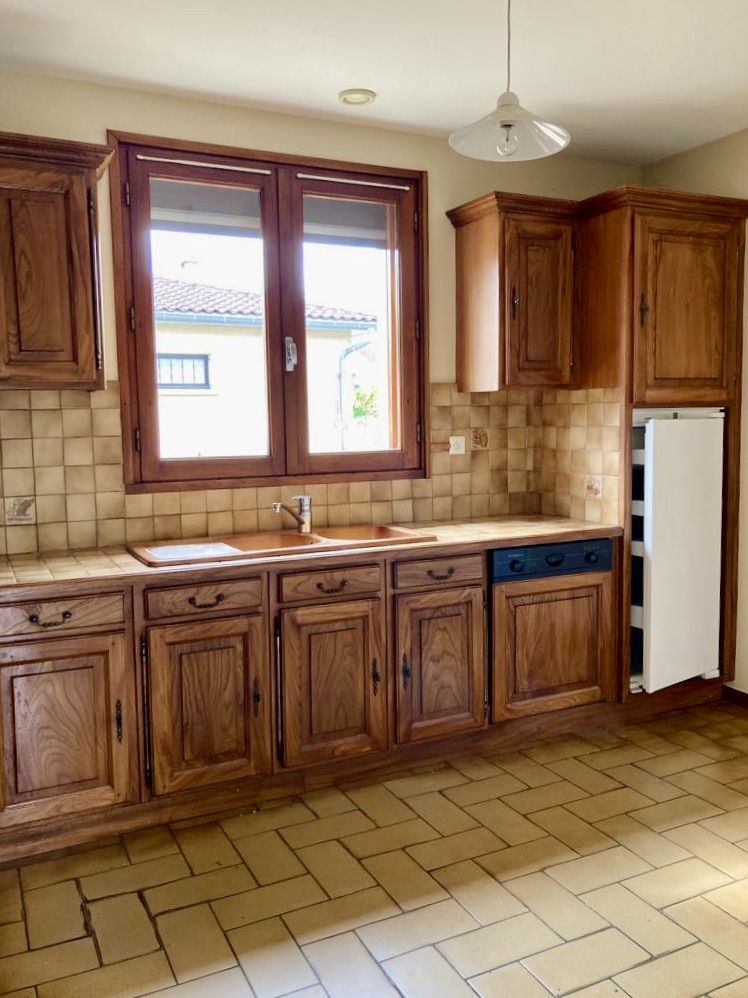 house 4 Rooms for rent on LAVAUR (81500)