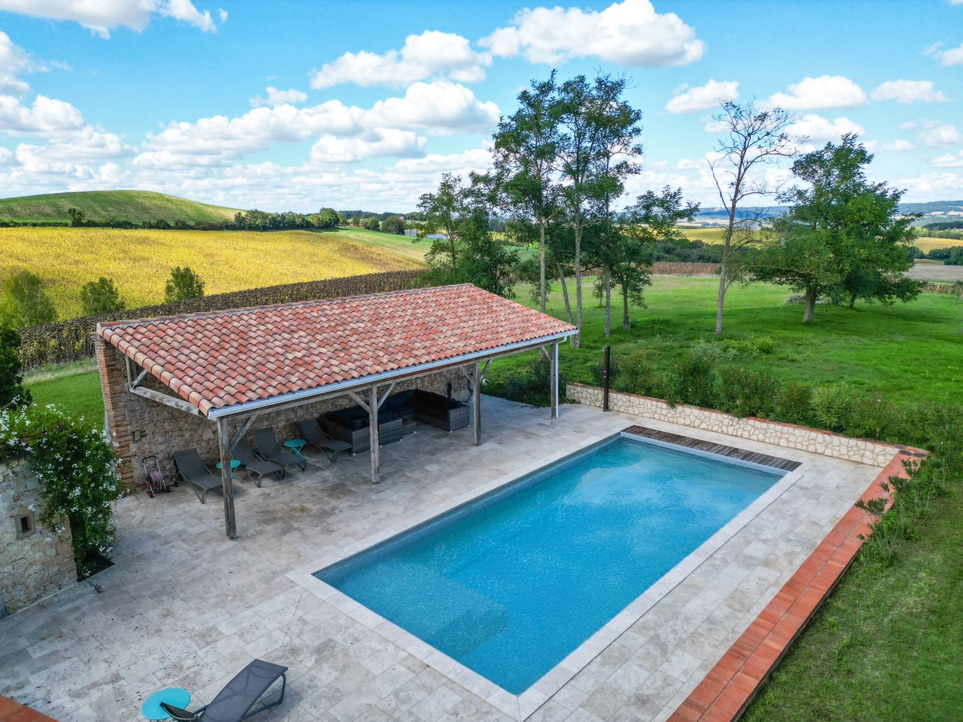 house 9 Rooms for sale on LAVAUR (81500)