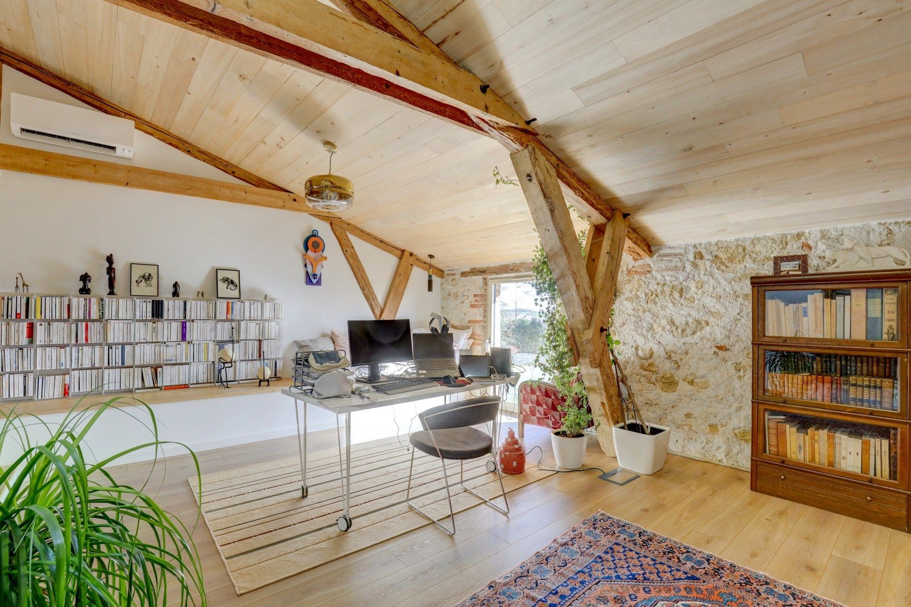 house 12 Rooms for sale on LAVAUR (81500)