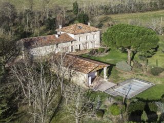 house 12 Rooms for sale on LAVAUR (81500)