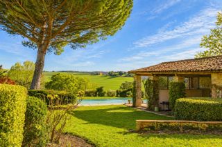 house 12 Rooms for sale on LAVAUR (81500)