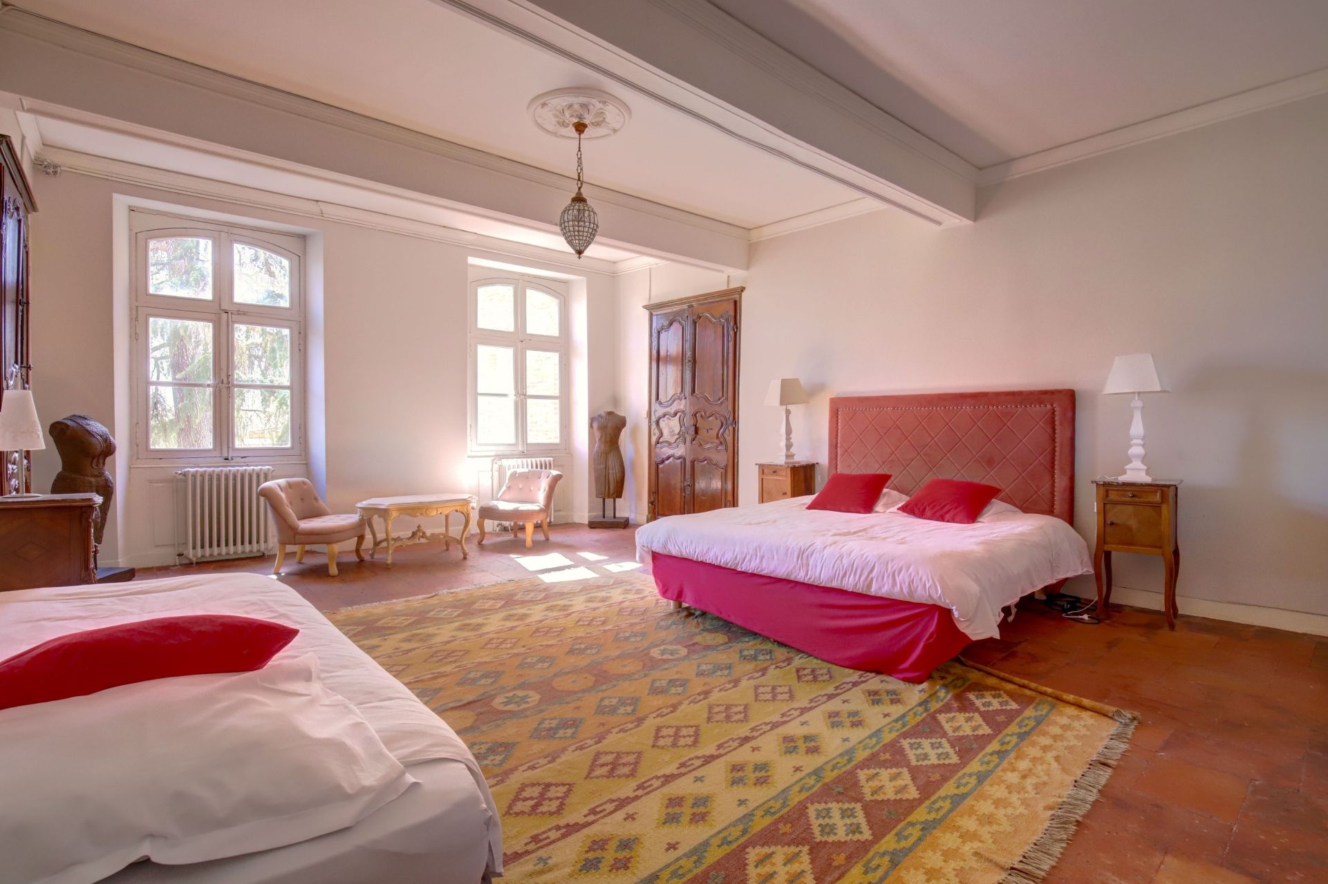 house 15 Rooms for sale on LAVAUR (81500)