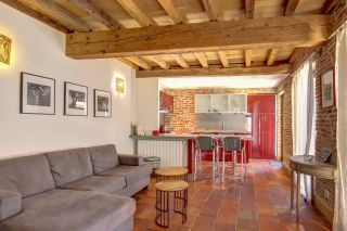 house 15 Rooms for sale on LAVAUR (81500)