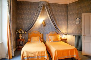 house 16 Rooms for sale on CASTRES (81100)