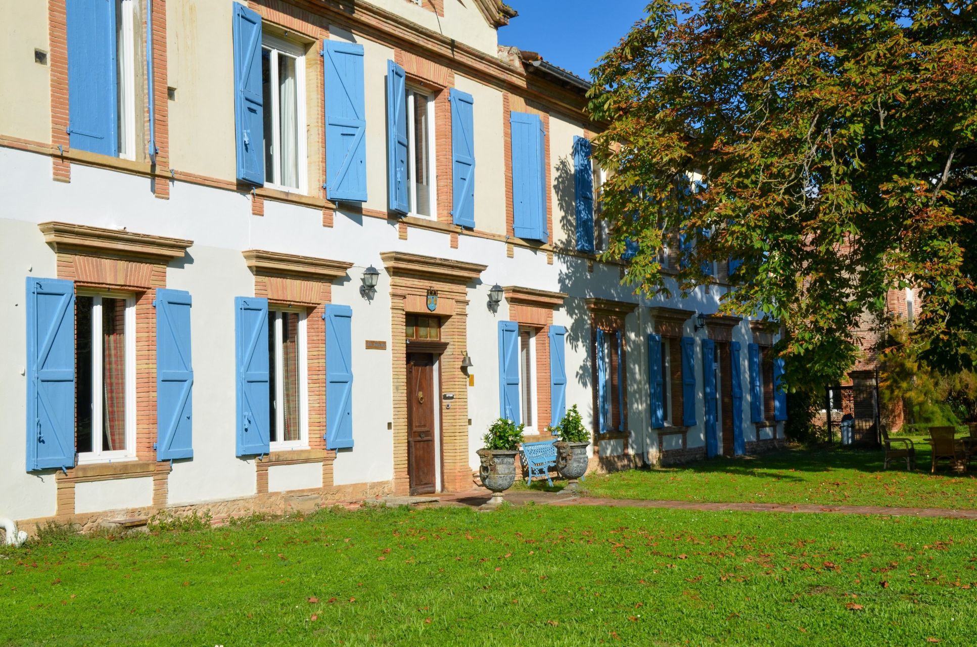 manor house 23 Rooms for sale on RABASTENS (81800)