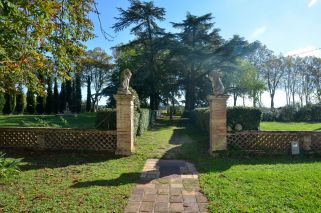 manor house 23 Rooms for sale on RABASTENS (81800)