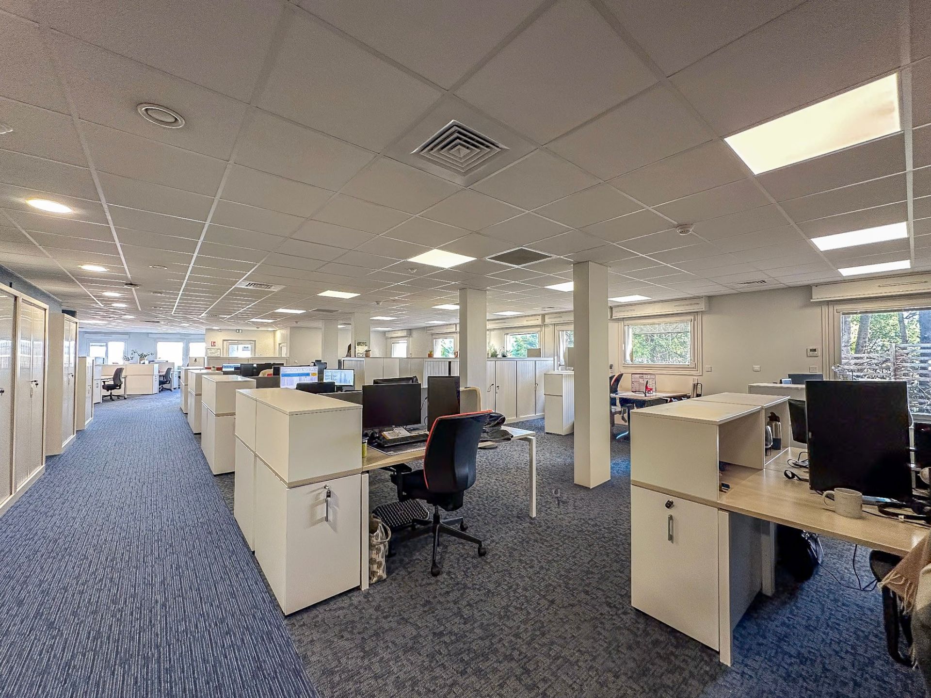 building for sale on CASTRES (81100)