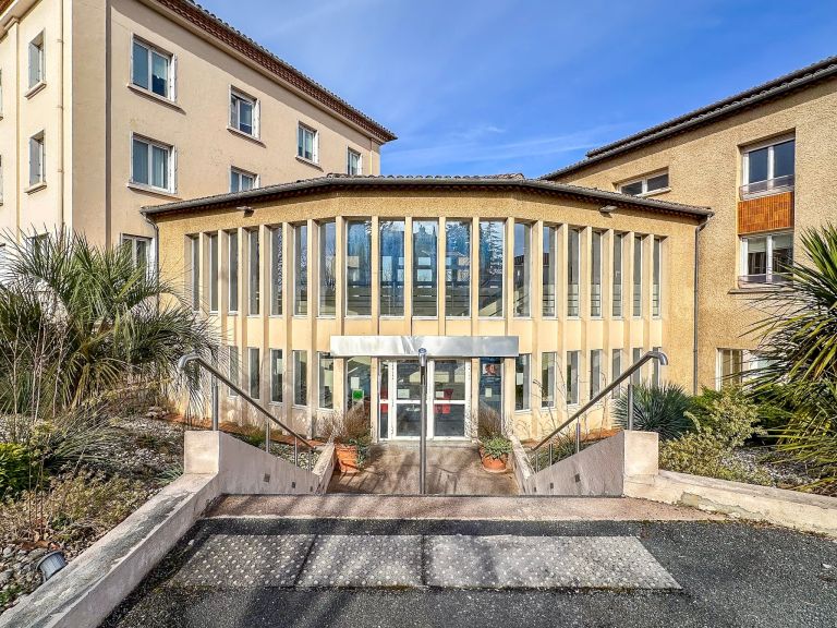 building for sale on CASTRES (81100)