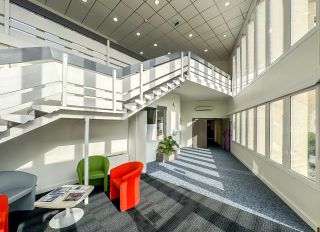 building for sale on CASTRES (81100)