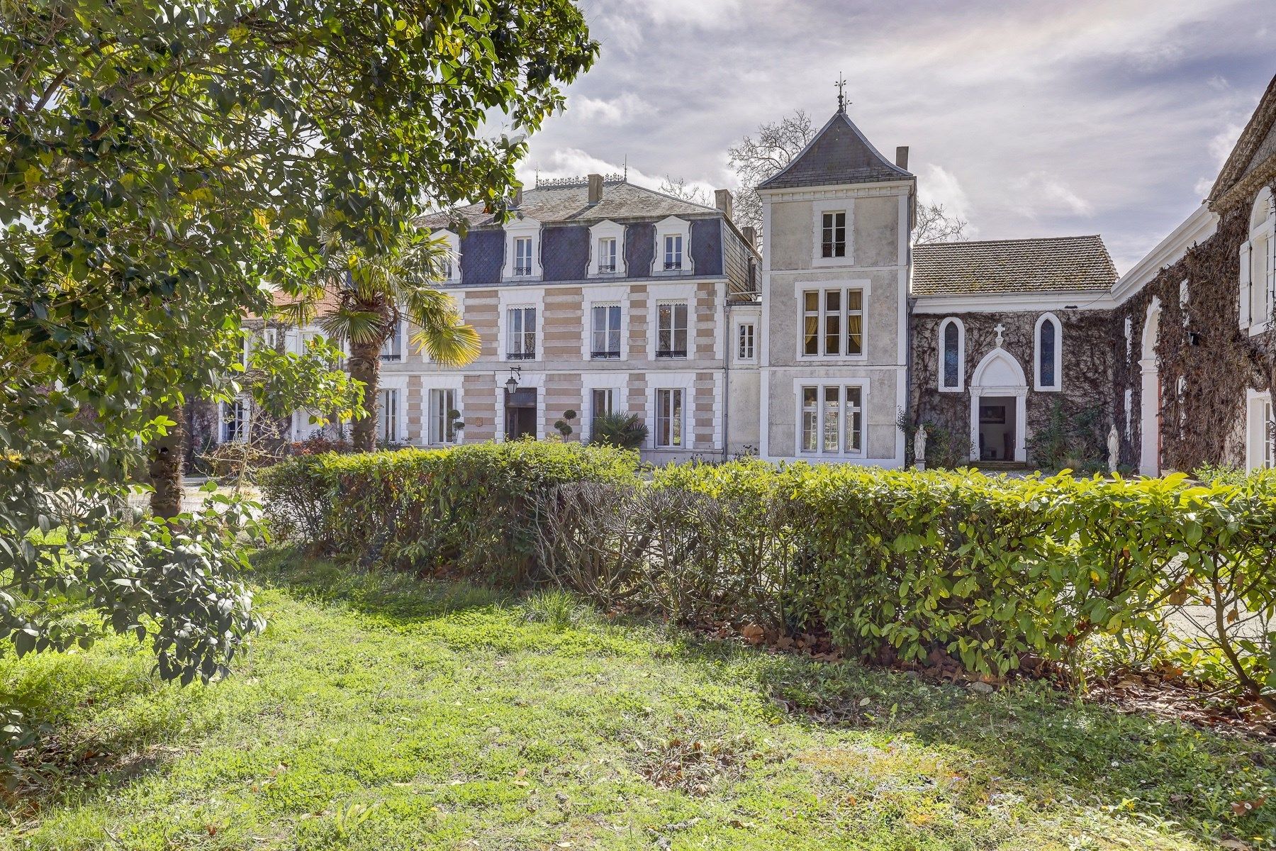 castle 50 Rooms for sale on CARCASSONNE (11000)