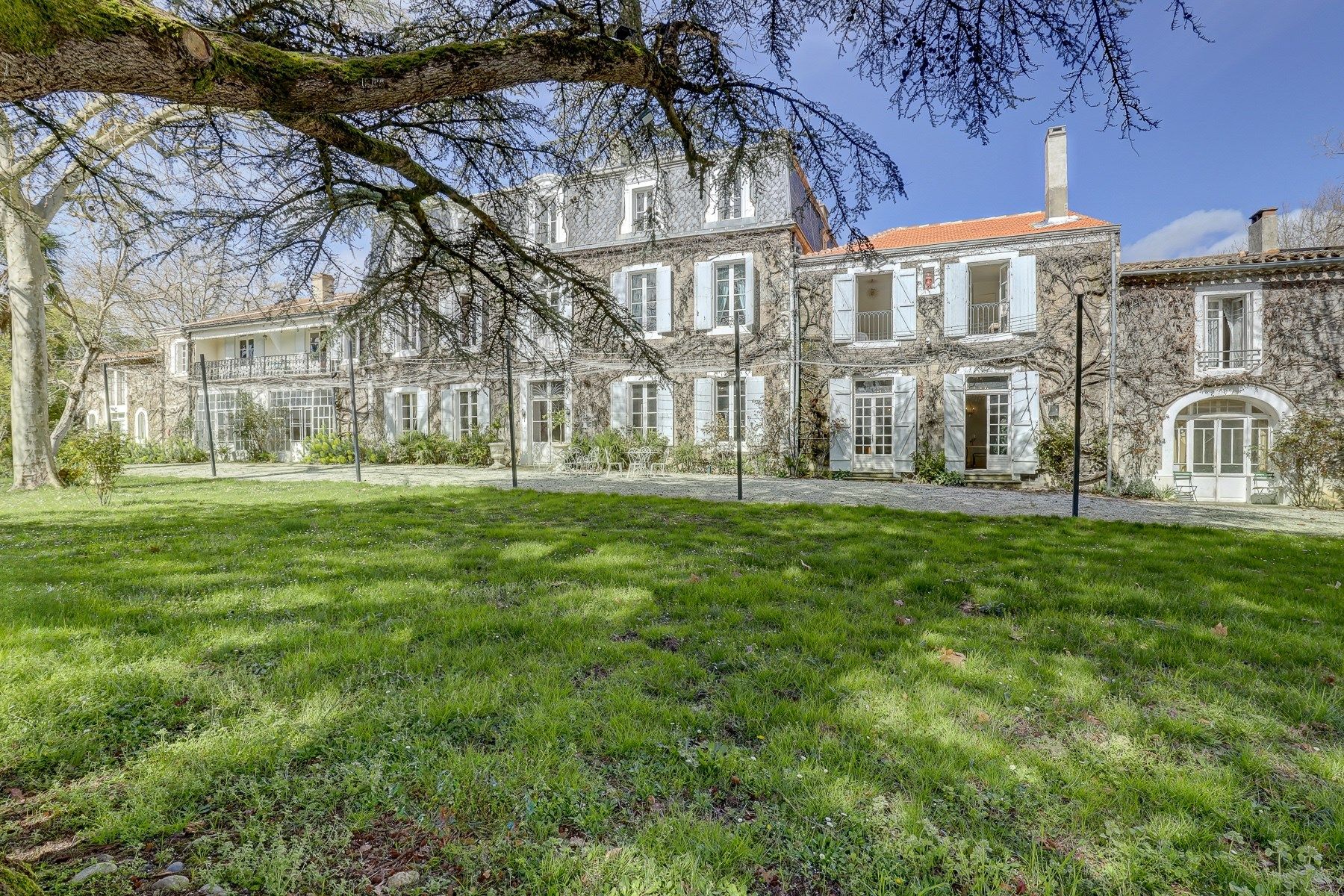 castle 50 Rooms for sale on CARCASSONNE (11000)