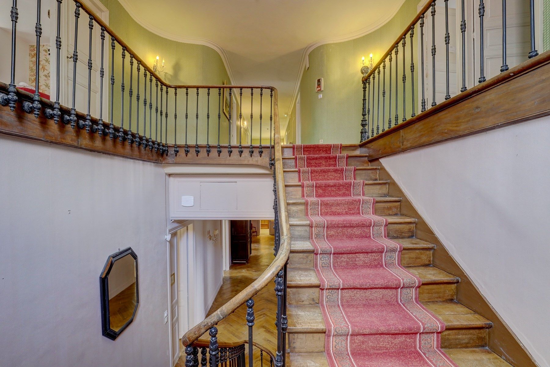 castle 50 Rooms for sale on CARCASSONNE (11000)