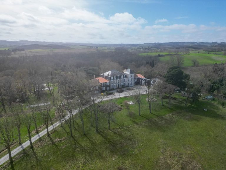 castle 50 Rooms for sale on CARCASSONNE (11000)