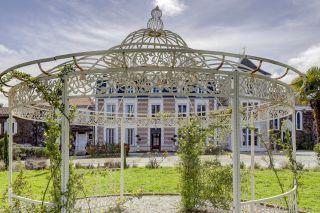 castle 50 Rooms for sale on CARCASSONNE (11000)