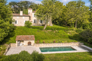 house 12 Rooms for sale on PUYLAURENS (81700)