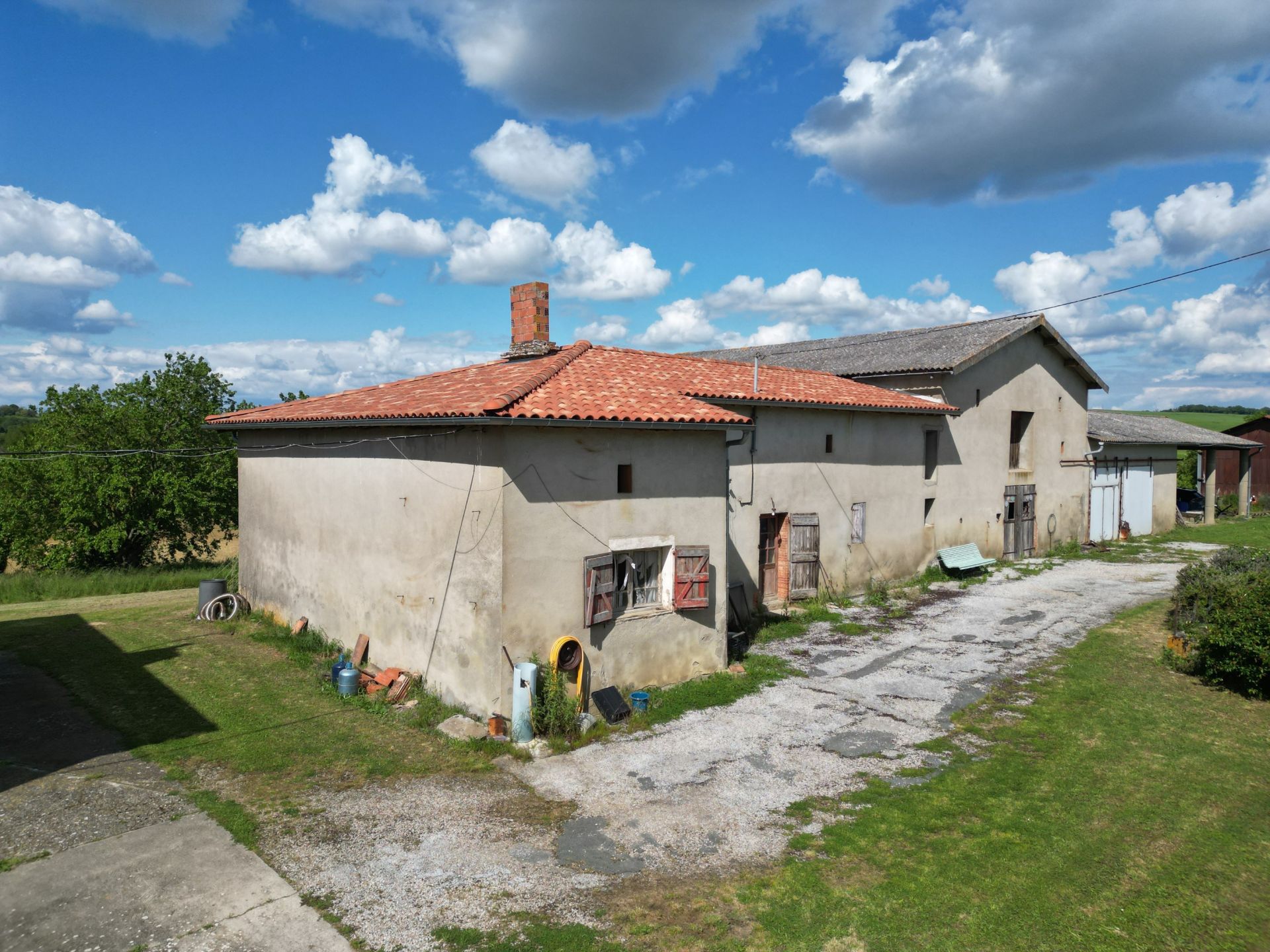 house 10 Rooms for sale on VERFEIL (31590)