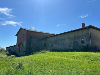 house 10 Rooms for sale on VERFEIL (31590)