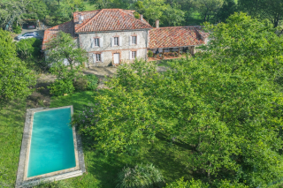 house 6 Rooms for sale on LAVAUR (81500)