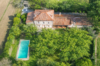 house 6 Rooms for sale on LAVAUR (81500)