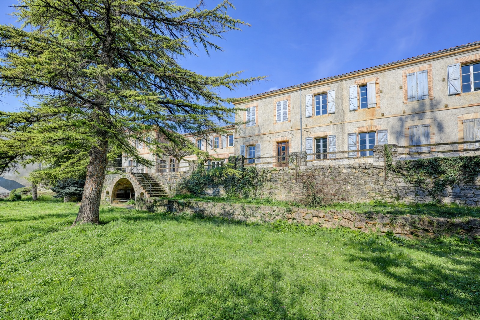 maison 20 Pièces en vente sur GAILLAC (81600)