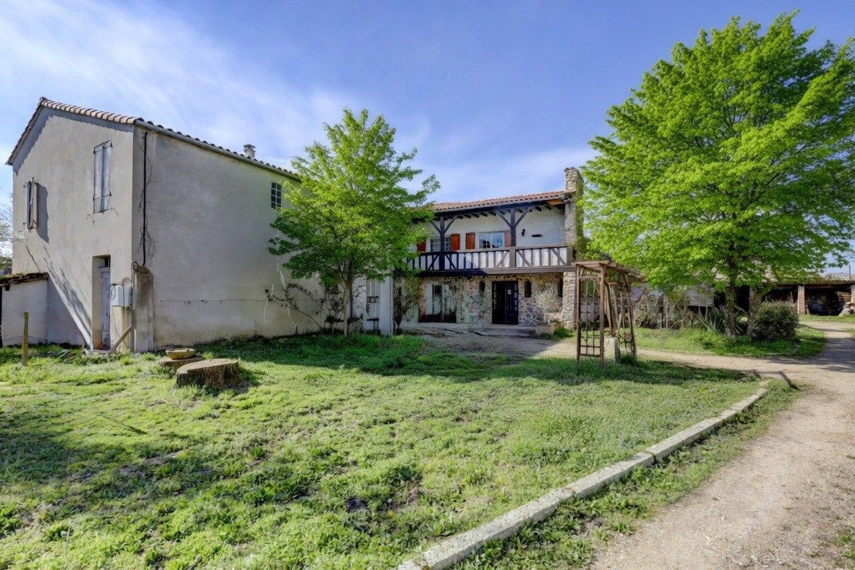 house 20 Rooms for sale on GAILLAC (81600)