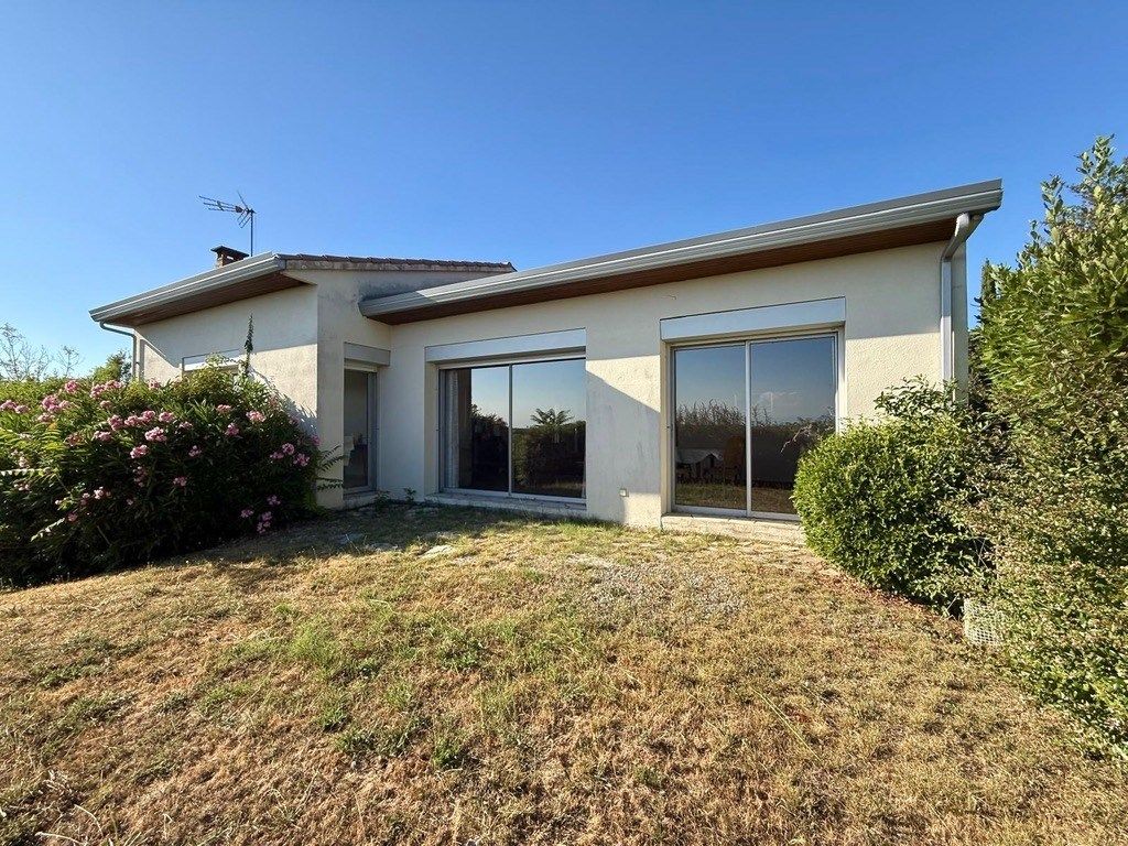 house 4 Rooms for sale on VIGOULET AUZIL (31320)