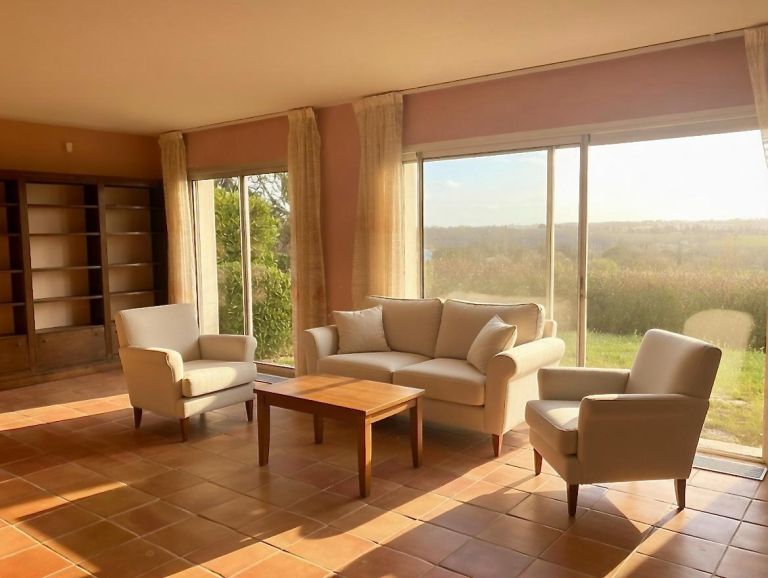 house 4 Rooms for sale on VIGOULET AUZIL (31320)