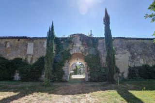 castle 30 Rooms for sale on FLEURANCE (32500)