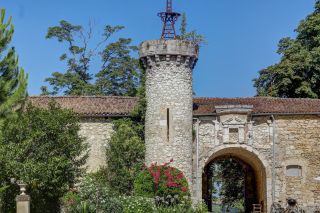 castle 30 Rooms for sale on FLEURANCE (32500)