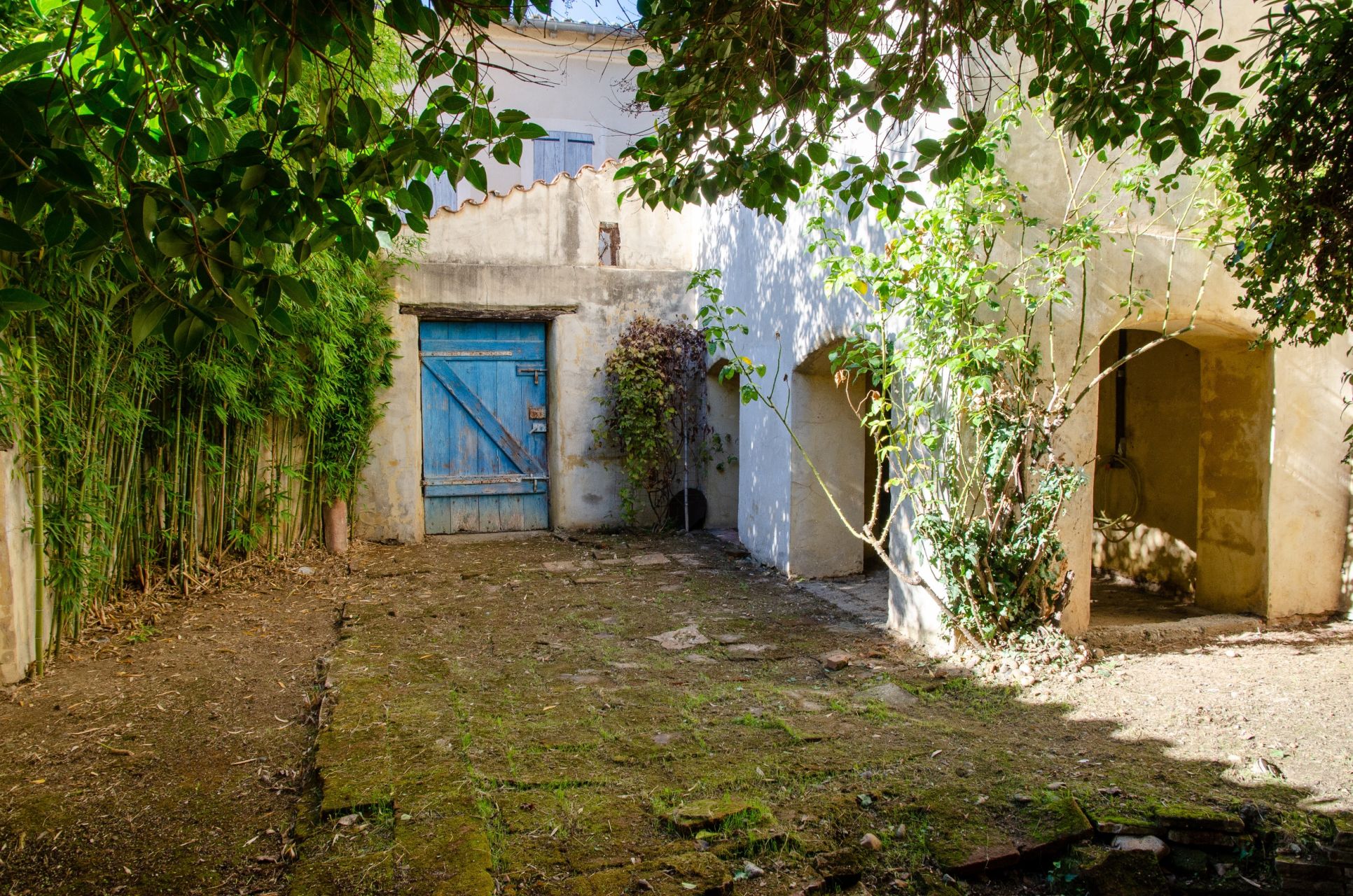 house 16 Rooms for sale on GRENADE (31330)