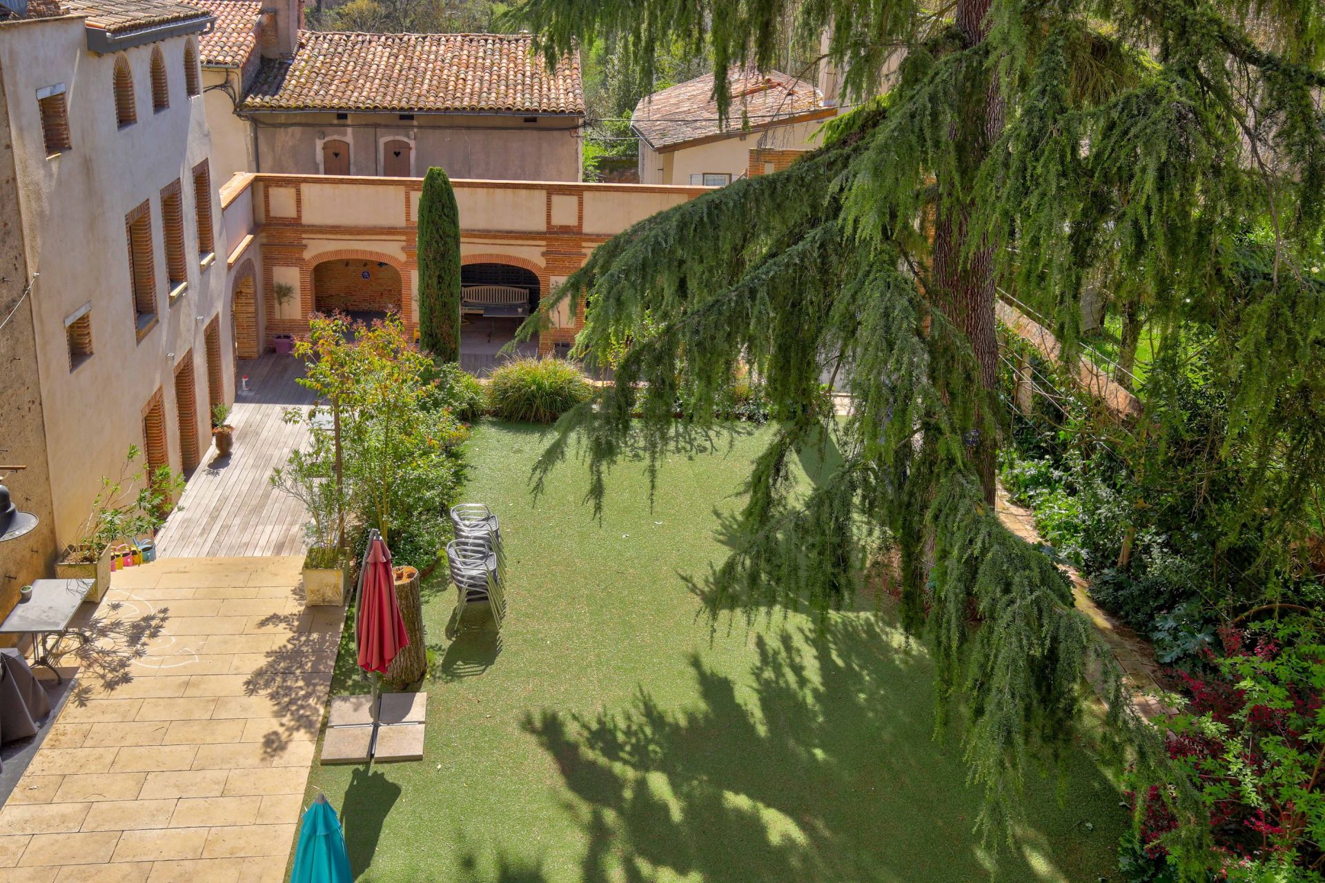 maison bourgeoise 19 Pièces en vente sur LAVAUR (81500)