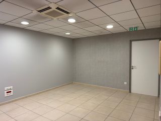 commercial local for sale on LAVAUR (81500)