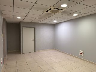 commercial local for sale on LAVAUR (81500)