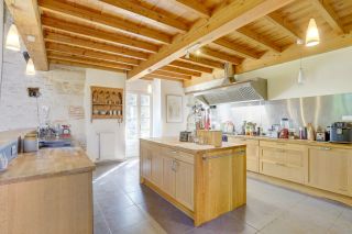 mansion 14 Rooms for sale on PUYLAURENS (81700)