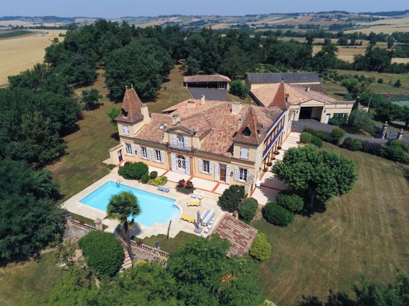 Sale House Beaumont-de-Lomagne 11&nbsp;Rooms 600&nbsp;m²