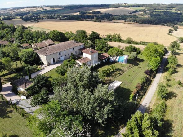 Vente Maison Auch 13&nbsp;Pièces 331&nbsp;m²