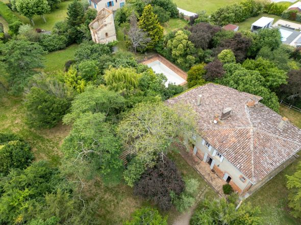 Vente Maison de maître Daux 11&nbsp;Pièces 322&nbsp;m²