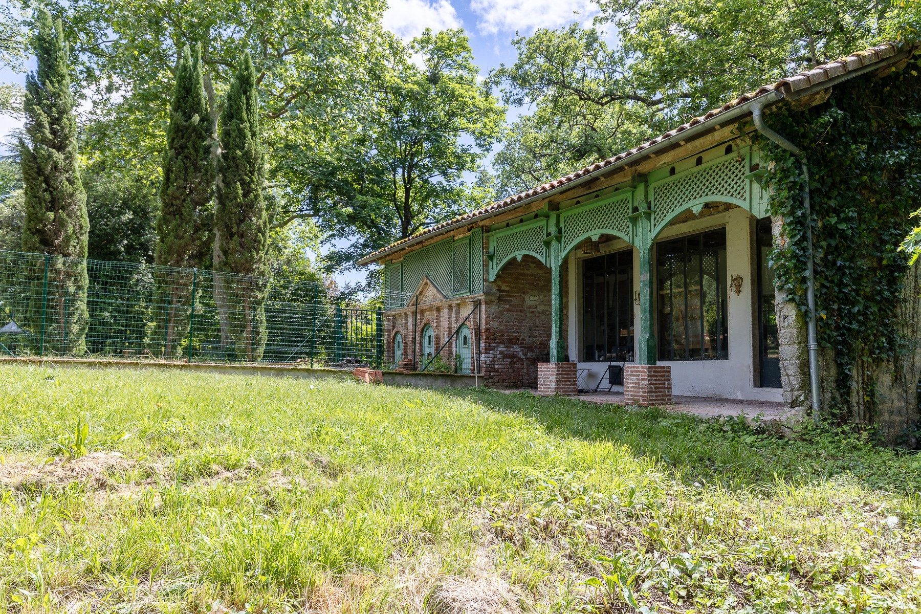 mansion 15 Rooms for sale on LAVAUR (81500)
