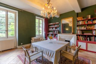 mansion 15 Rooms for sale on LAVAUR (81500)