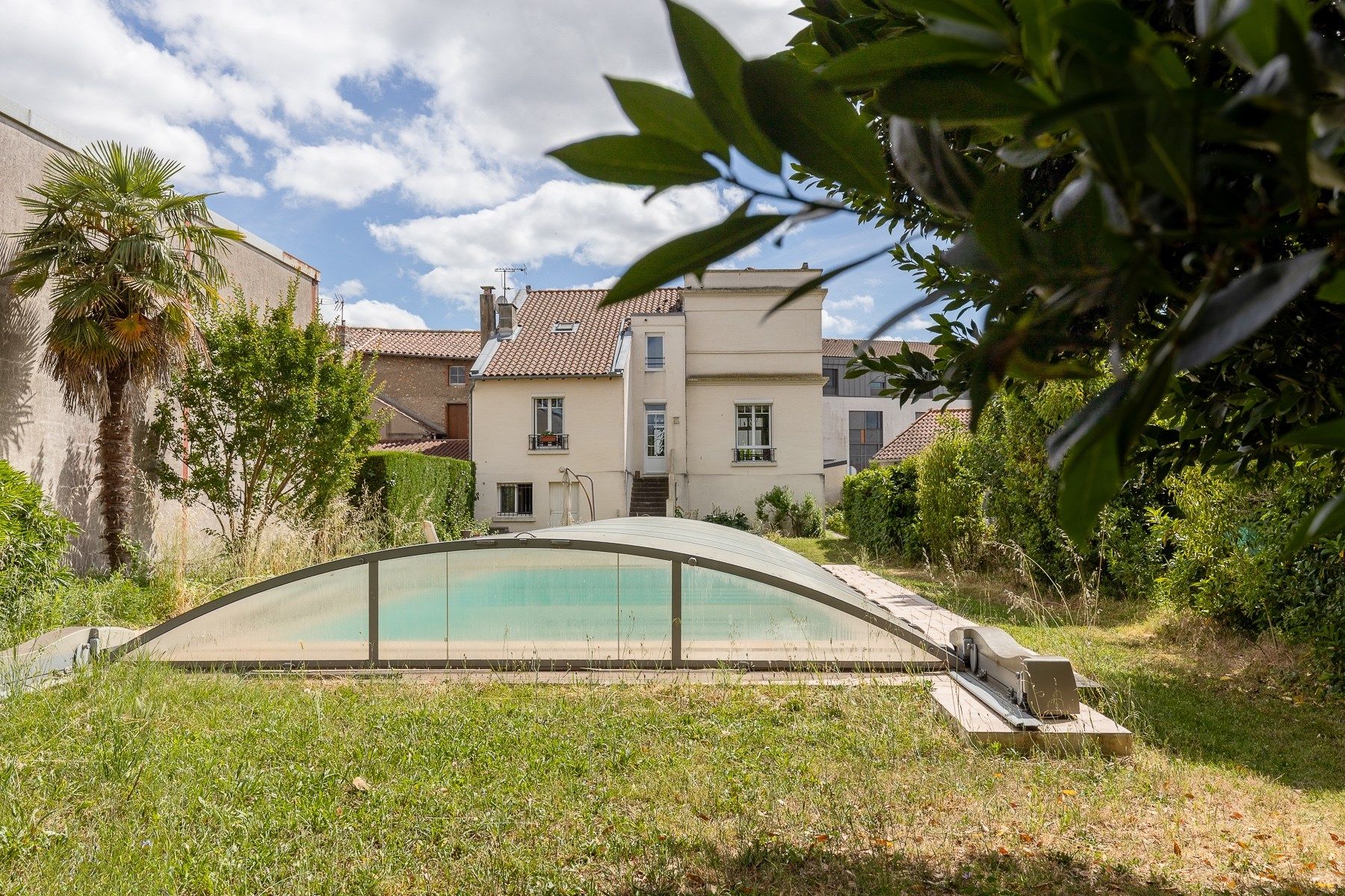 house 7 Rooms for sale on LAVAUR (81500)