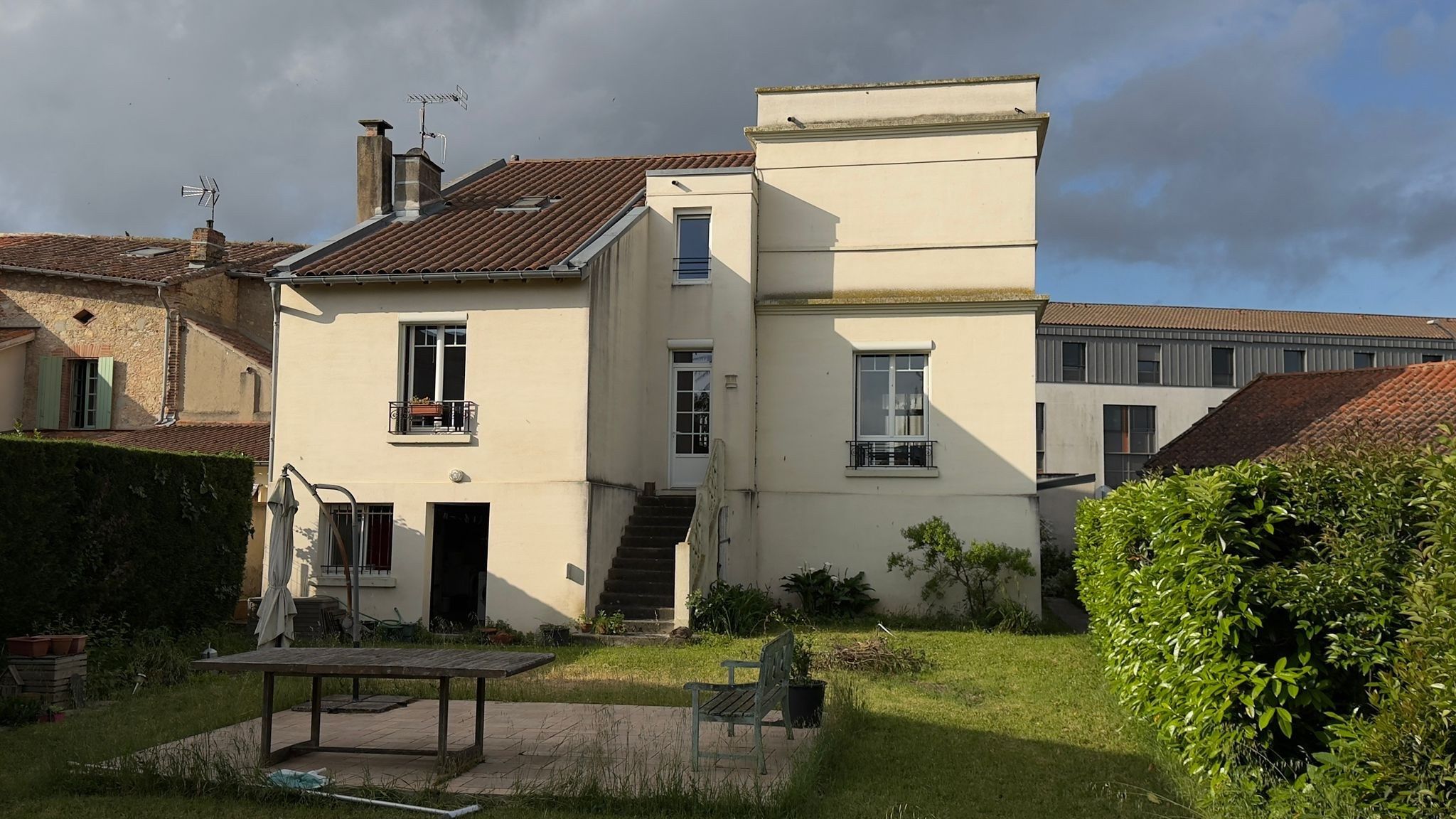 house 7 Rooms for sale on LAVAUR (81500)