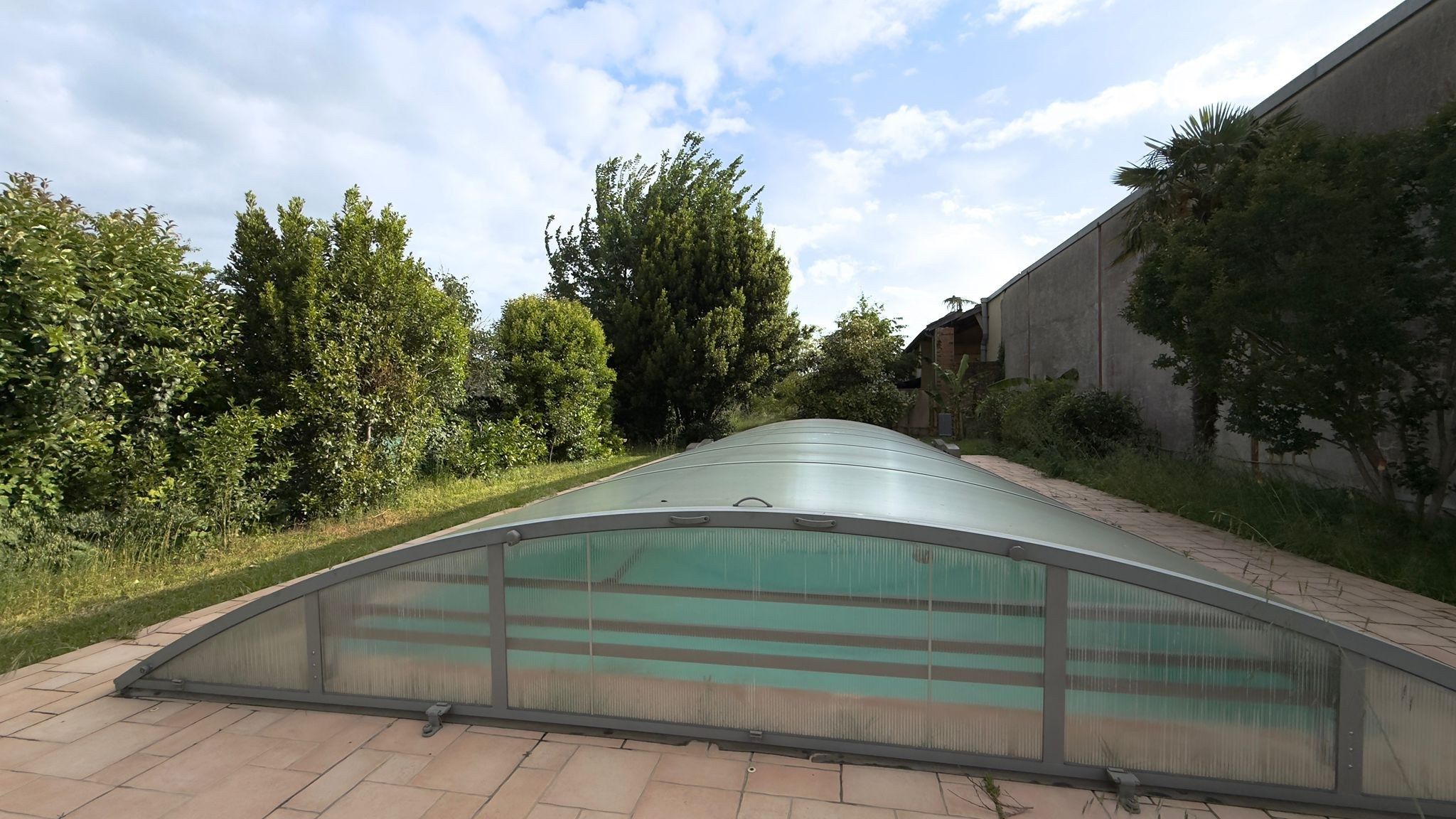 house 7 Rooms for sale on LAVAUR (81500)