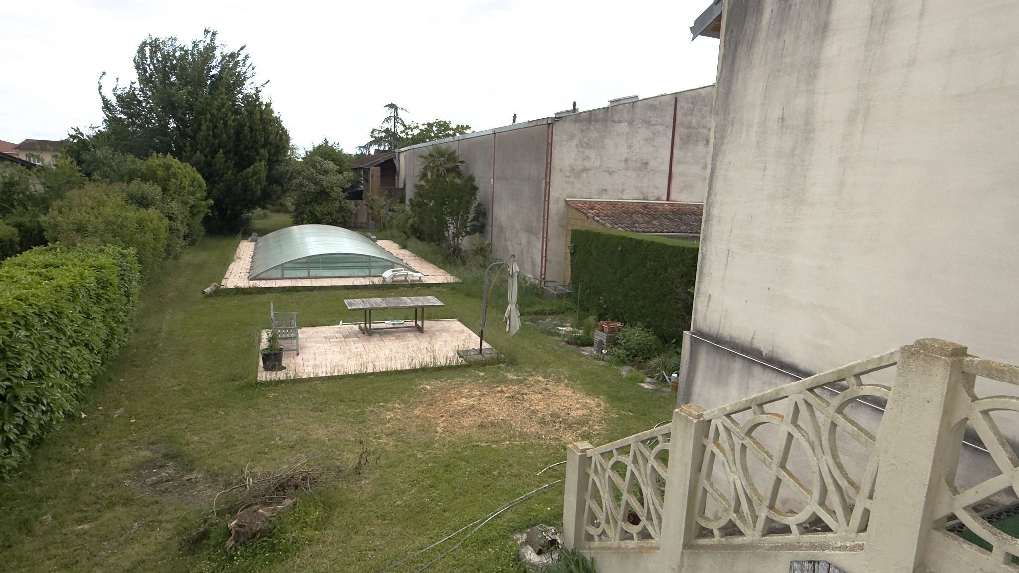 house 7 Rooms for sale on LAVAUR (81500)