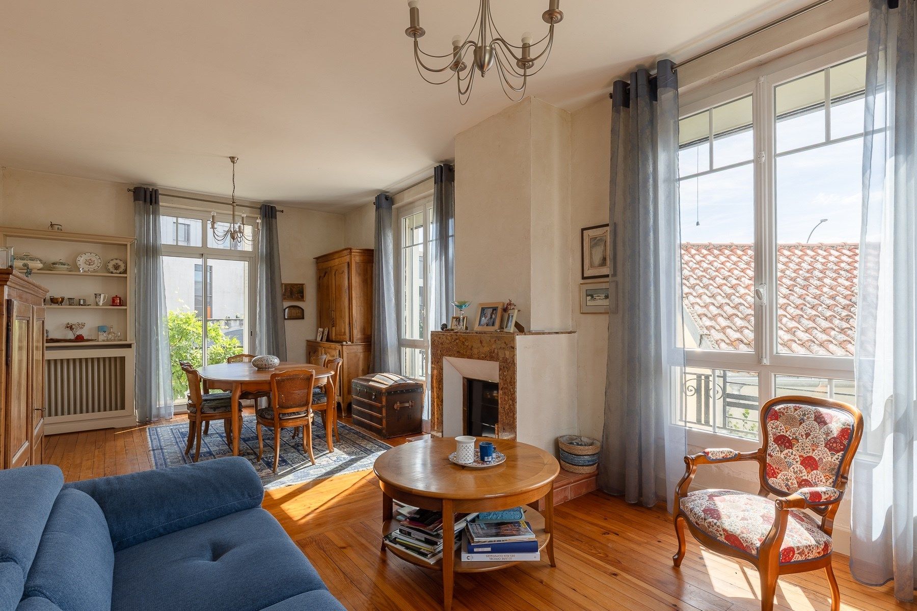 house 7 Rooms for sale on LAVAUR (81500)