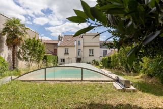 house 7 Rooms for sale on LAVAUR (81500)
