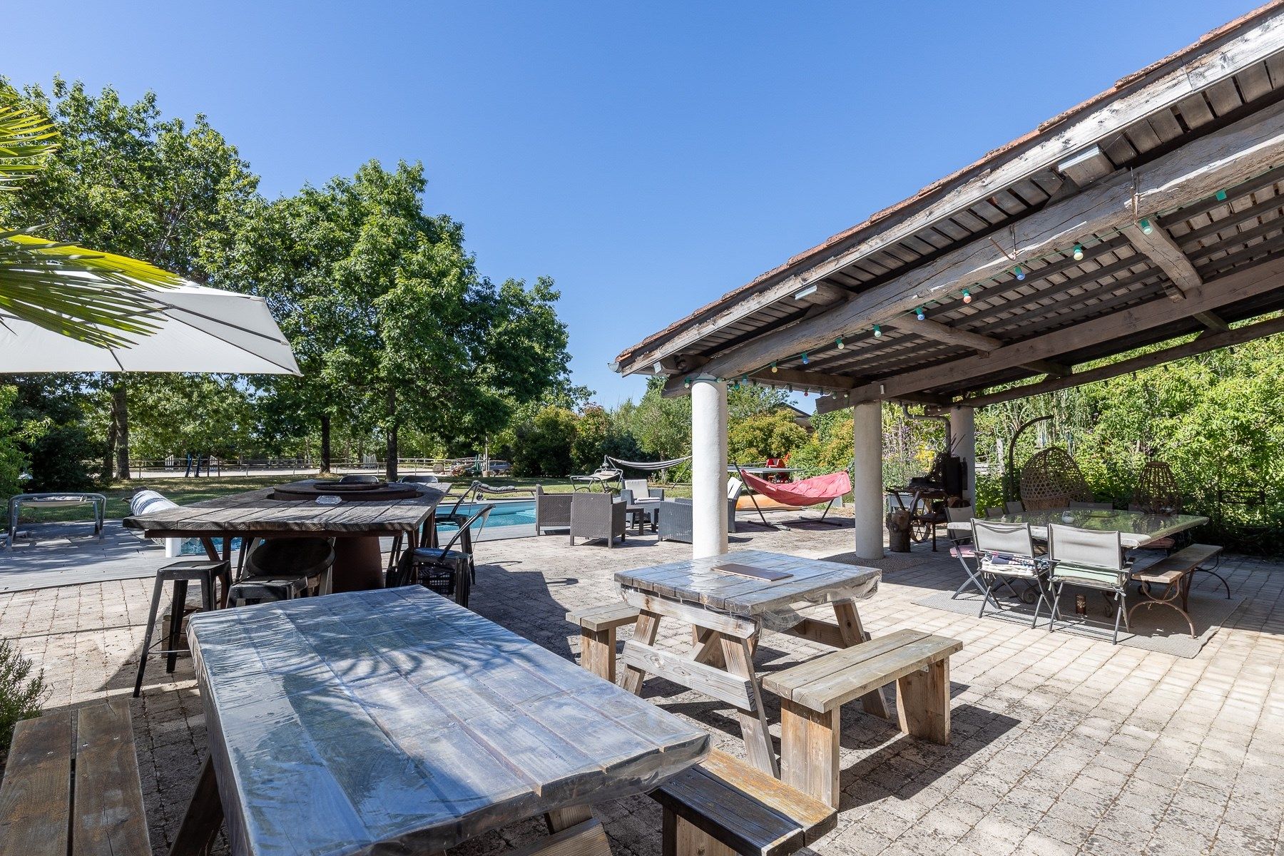 house 18 Rooms for sale on GAILLAC (81600)