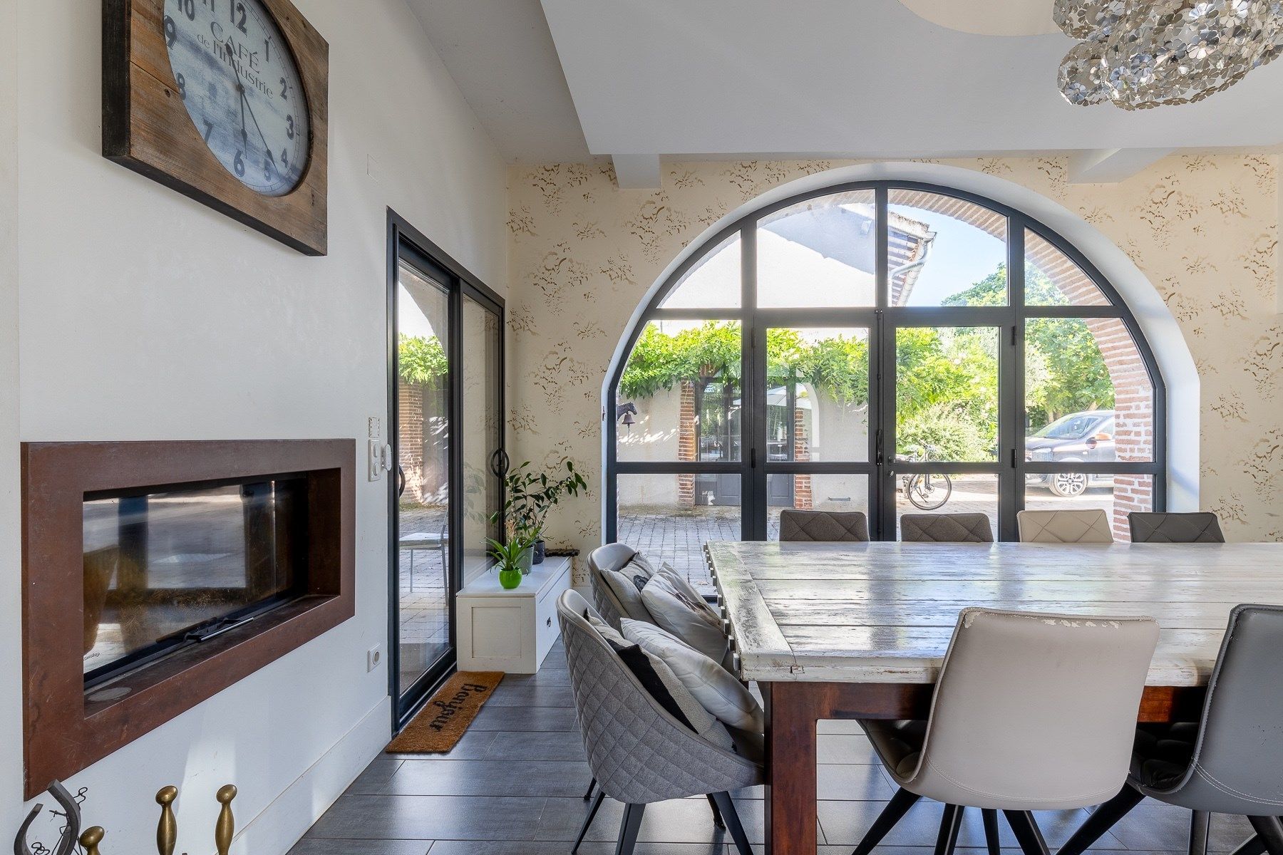 house 18 Rooms for sale on GAILLAC (81600)