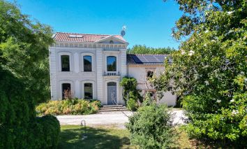 house 18 Rooms for sale on GAILLAC (81600)