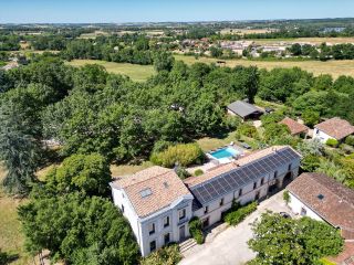 house 18 Rooms for sale on GAILLAC (81600)